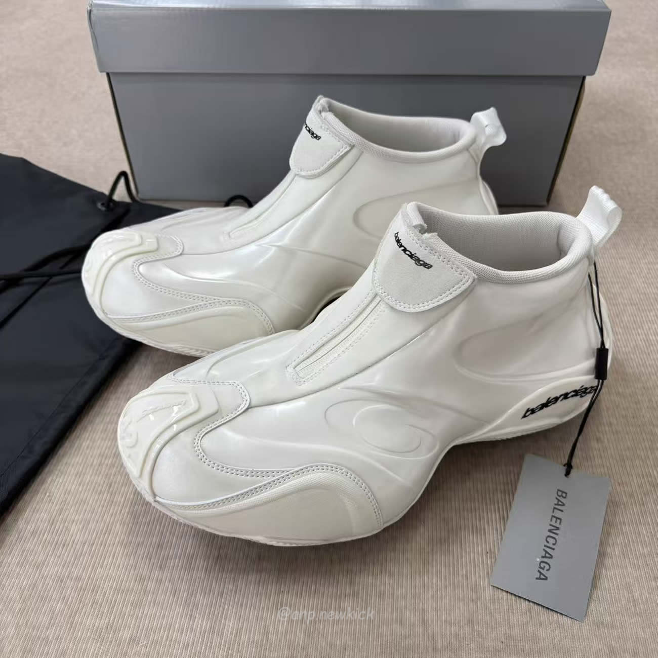 Balenciaga Basketball Sneaker In White 824909 Wbkbm9000 (15) - www.newkick.org